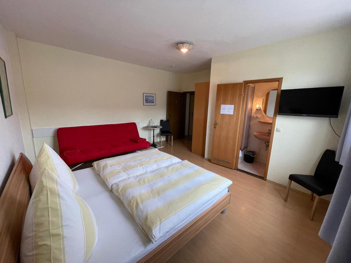 Hotel Und Gaestehaus Gute Quelle كوتشيم المظهر الخارجي الصورة